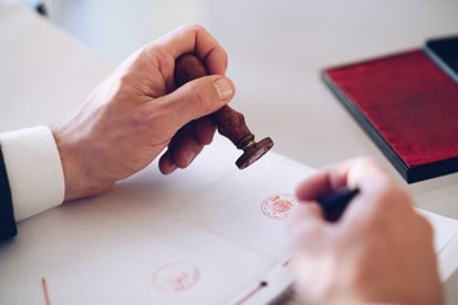 Can I Get Documents Notarized Online in Canada? Is it Legit?